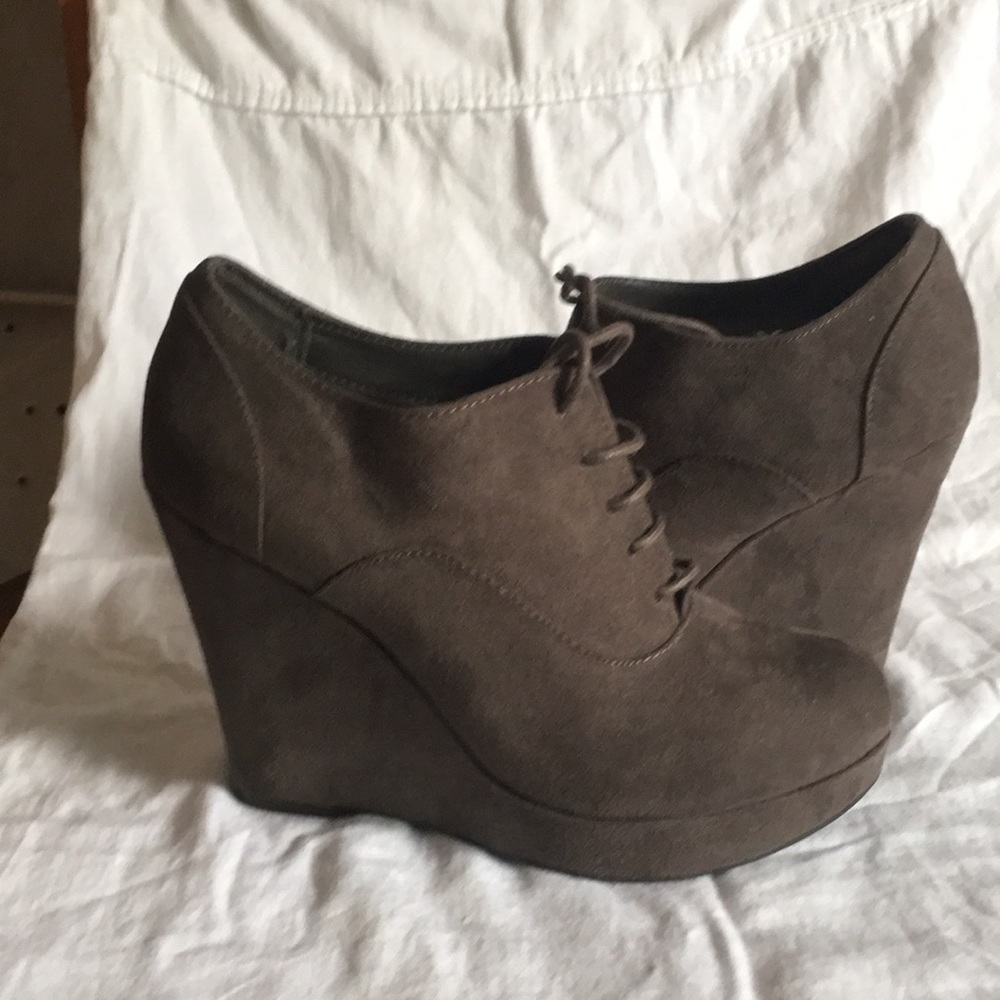 Xappeal Gray Booties